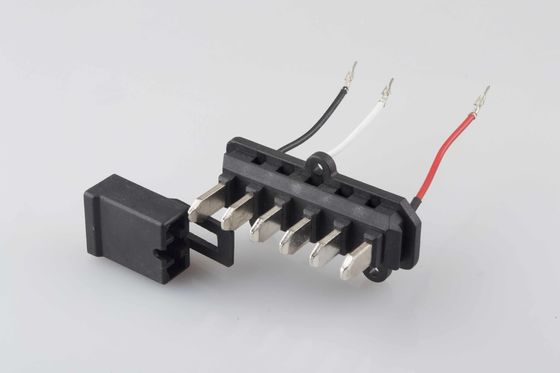 203 - 301 mm Części wtryskowe z tworzywa sztucznego Wtryskiwacz akumulatora do 3-stykowego złącza Molex Micro Con
