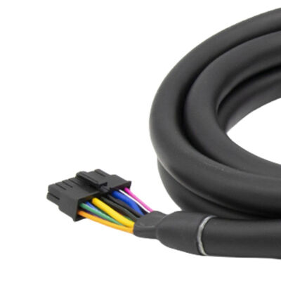 Zestaw kablowy formowany wtryskowo do świateł obrysowych przyczep z funkcją odporności na kurz