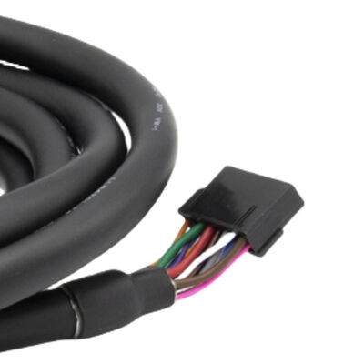 Zestaw kablowy formowany wtryskowo do świateł obrysowych przyczep z funkcją odporności na kurz